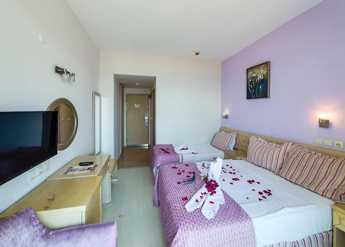 ホテル Porteras Otel クシャダス