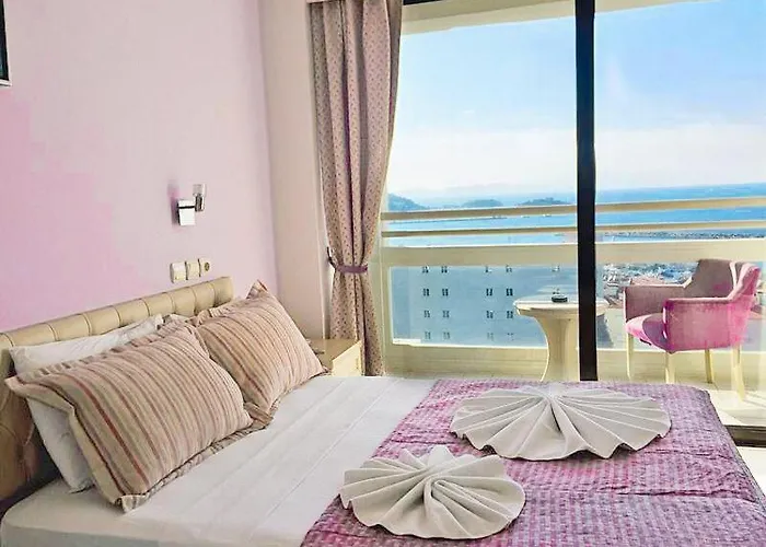 ホテル Porteras Otel クシャダス